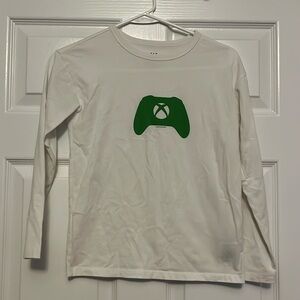 White, Xbox controller, Gap long sleeve tee. Medium.